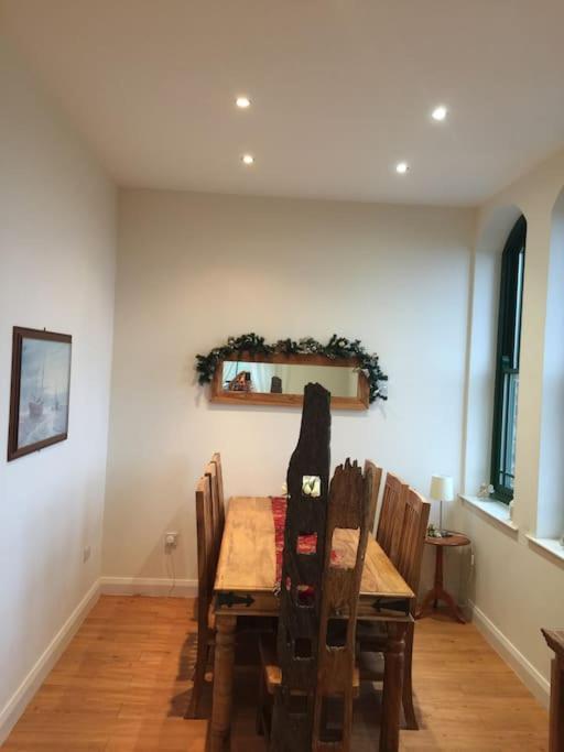 Converted Chapel Filey Floor To Ceiling Arch Window Экстерьер фото
